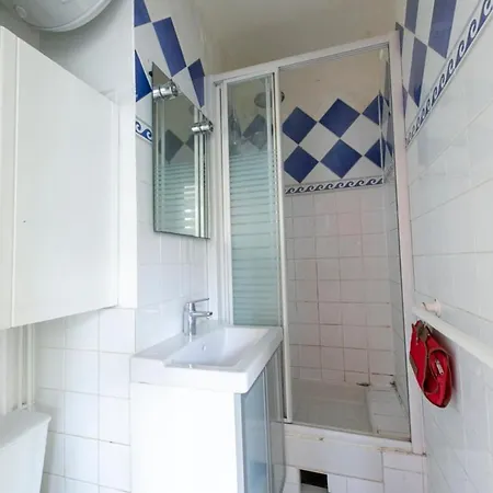 Superb Studio Near Buttes Chaumont * Париж