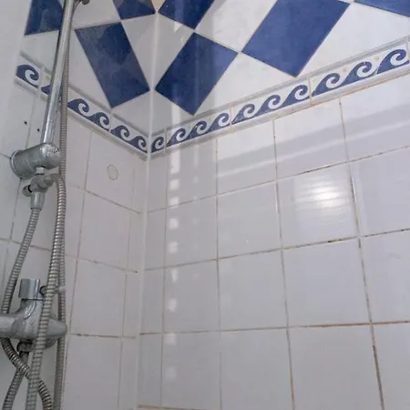 Superb Studio Near Buttes Chaumont Апартаменты
